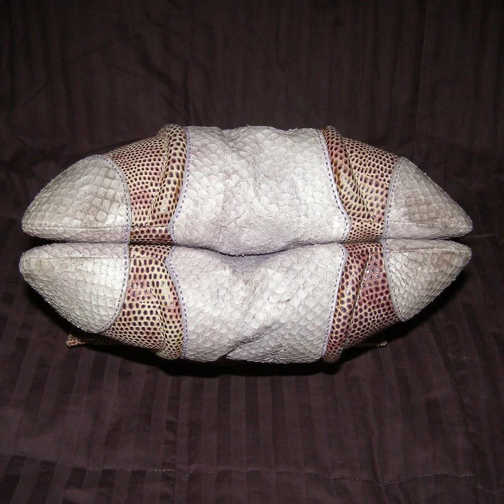 💜 RARE STUART WEITZMAN Snakeskin Reptile Structured Bag EUC